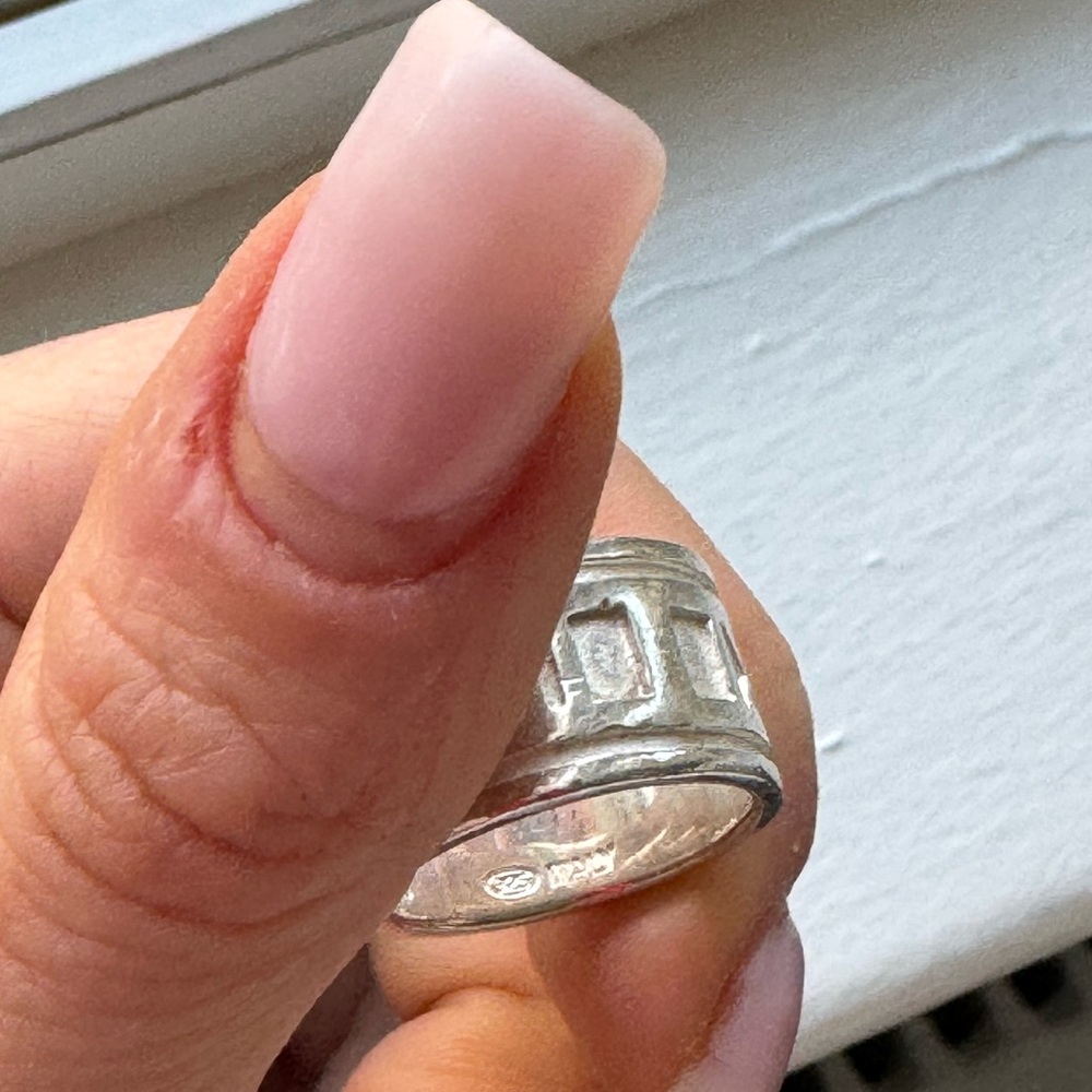 Tiffany and co sterling silver atlas Roman numeral ring - Picture 4 of 6